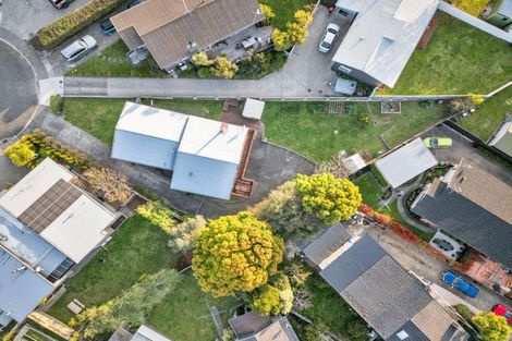Photo of property in 2 Ashford Place, Havelock North, 4130