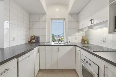Photo of property in 64 Drivers Road, Maori Hill, Dunedin, 9010