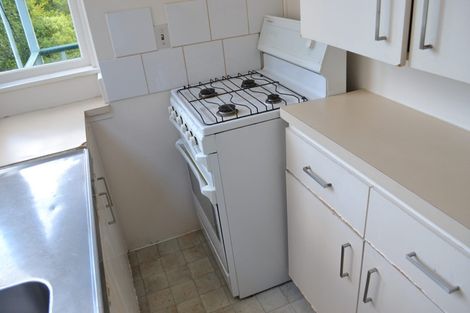 Photo of property in 2/106 Glenmore Street, Northland, Wellington, 6012