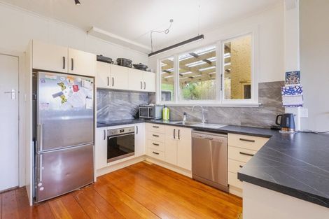 Photo of property in 114 High Street, Waipawa, 4210