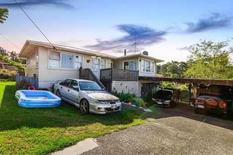 Photo of property in 28 Helena Street, Massey, Auckland, 0614