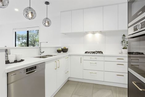 Photo of property in 15d/4 Verran Road, Birkenhead, Auckland, 0626