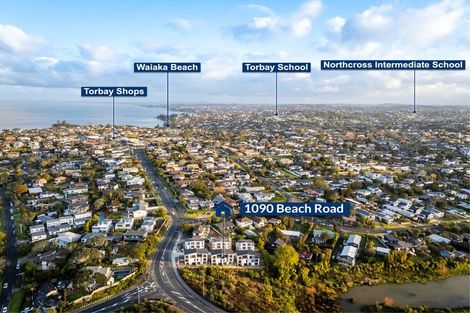 Photo of property in 5/1090 Beach Road, Torbay, Auckland, 0630