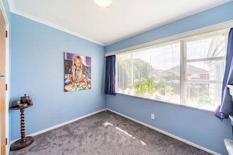 Photo of property in 13 Whites Line West, Woburn, Lower Hutt, 5010