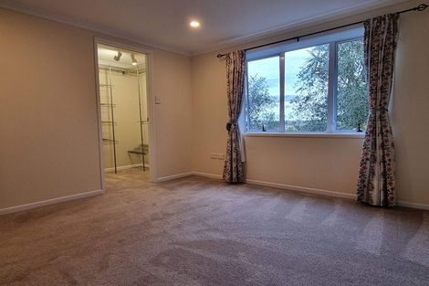 Photo of property in 28 Judkins Crescent, Cockle Bay, Auckland, 2014