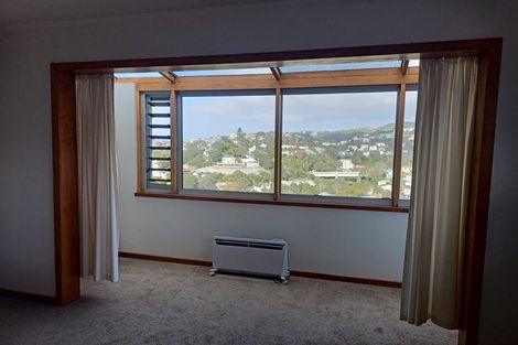 Photo of property in 67b Harbour View Road, Northland, Wellington, 6012