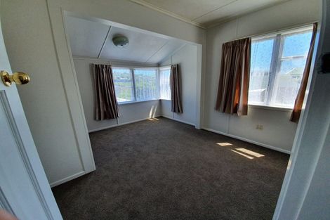 Photo of property in 13 Retter Street, Paparangi, Wellington, 6037