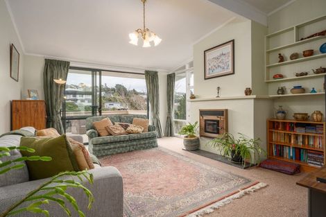 Photo of property in 17 Silverbirch Grove, Churton Park, Wellington, 6037