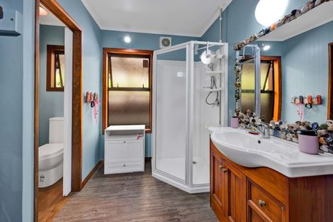 Photo of property in 9 Beach Road, Patea, 4520