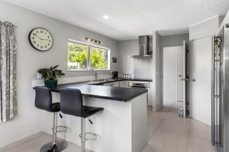 Photo of property in 17 Brandon Road, Manly, Whangaparaoa, 0930