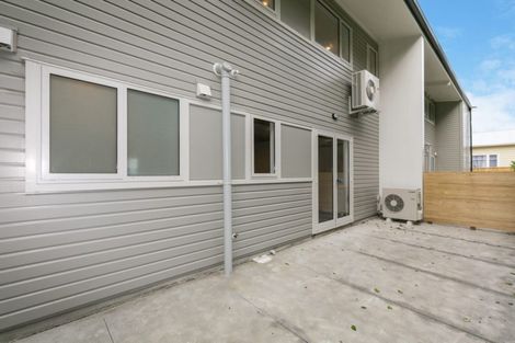 Photo of property in 74u7 Derwent Street, Island Bay, Wellington, 6023