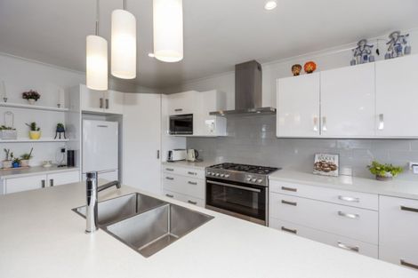 Photo of property in 22 Rangiatea Street, Paraparaumu Beach, Paraparaumu, 5032