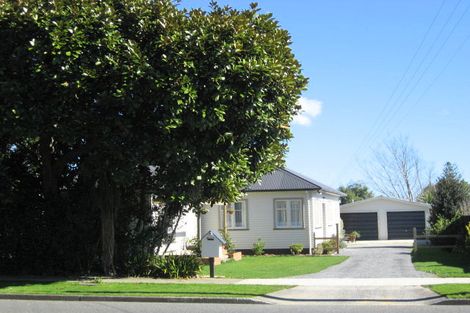 Photo of property in 69 Queenwood Road, Levin, 5510