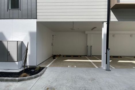 Photo of property in 1/5g Dishys Road, Flat Bush, Auckland, 2019