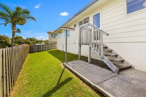 Photo of property in 2/9 Mably Court, Stanmore Bay, Whangaparaoa, 0932