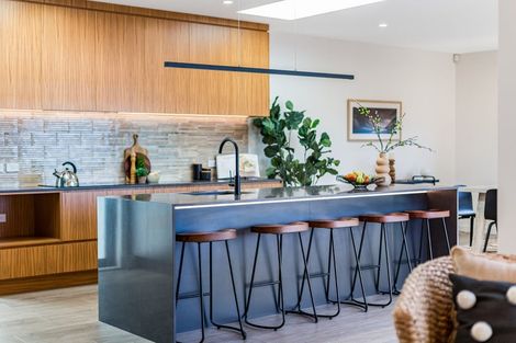 Photo of property in 77 Paremata Road, Paremata, Porirua, 5024