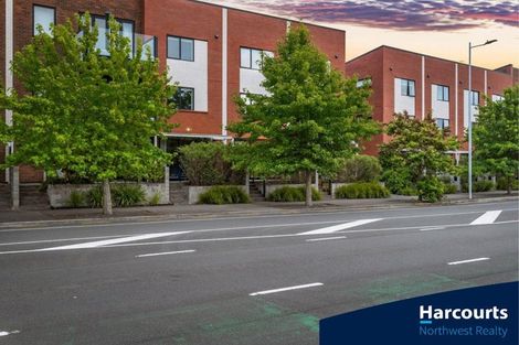 Photo of property in 6/89 Hobsonville Point Road, Hobsonville, Auckland, 0616