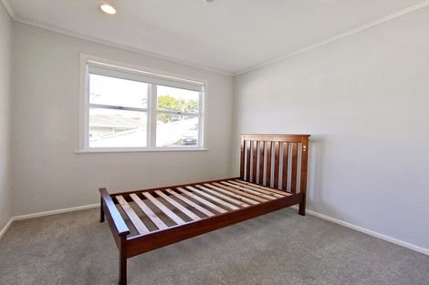Photo of property in 20 Pupuke Road, Hillcrest, Auckland, 0627