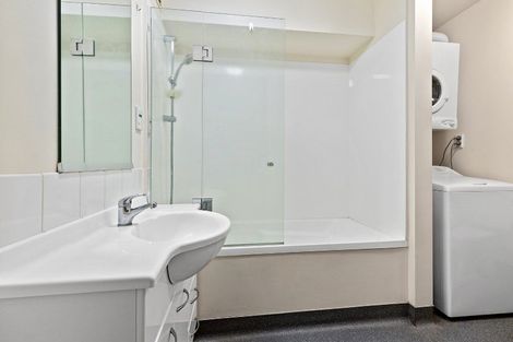 Photo of property in Luxford Villas, 309/72u Herald Street, Berhampore, Wellington, 6023