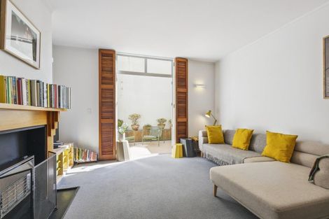 Photo of property in 31u3 Majoribanks Street, Mount Victoria, Wellington, 6011