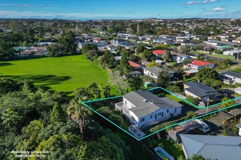 Photo of property in 26 Woodside Road, Massey, Auckland, 0614