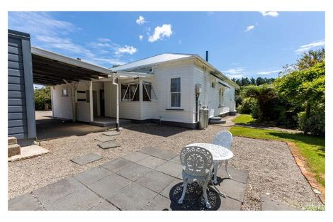 Photo of property in 54 Alfredton Road, Eketahuna, 4900
