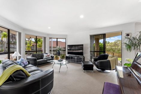 Photo of property in 40 Rivervale Grove, Stanmore Bay, Whangaparaoa, 0932
