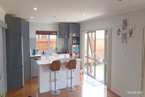 Photo of property in 38 Maypark Crescent, Flat Bush, Auckland, 2016