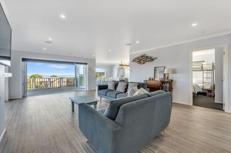Photo of property in 4 Tua Tua Place, Baylys Beach, 0377