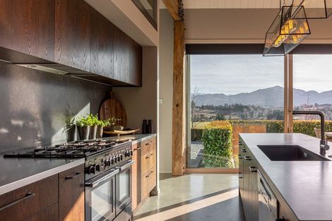 Photo of property in 92 Threepwood Road, Lake Hayes, Queenstown, 9371