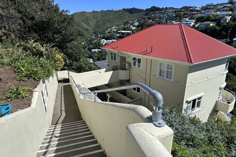 Photo of property in 20u5 Saint Michaels Crescent, Kelburn, Wellington, 6012