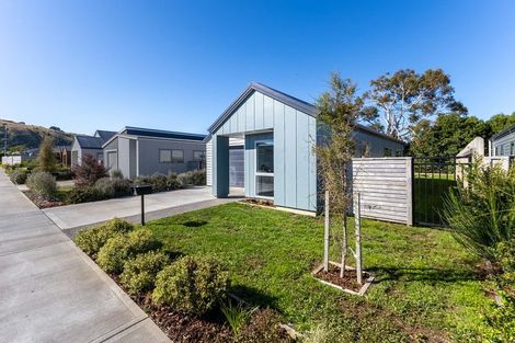 Photo of property in 11 Rotoiti Place, Paraparaumu, 5032