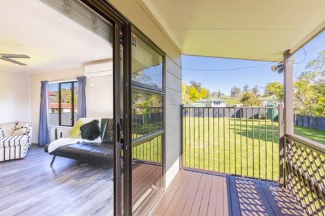 Photo of property in 28 Watts Street, Waipawa, 4210