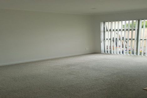 Photo of property in 56 Goldfinch Rise, Unsworth Heights, Auckland, 0632