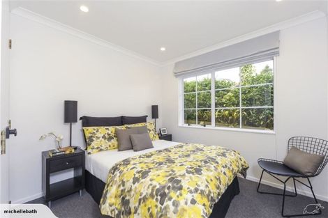 Photo of property in 14 Gala Place, Henderson, Auckland, 0612