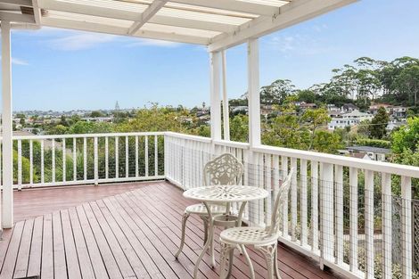 Photo of property in 18 Kenmure Avenue, Forrest Hill, Auckland, 0620