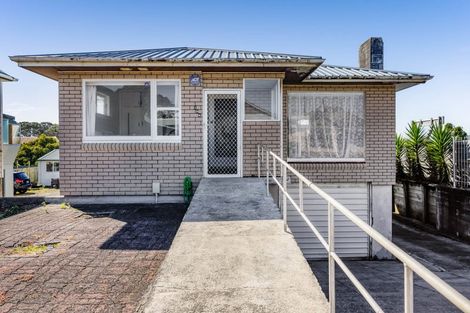 Photo of property in 194 Saint Aubyn Street, New Plymouth, 4310