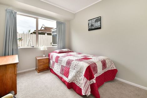 Photo of property in 2/11 Milton Road, Orewa, 0931