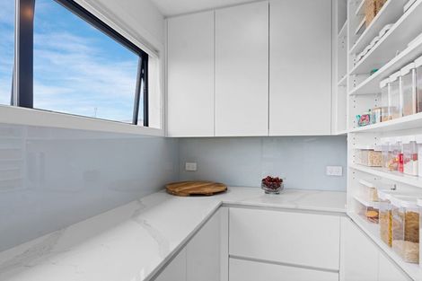 Photo of property in 9 Koiora Lane, Long Bay, Auckland, 0630