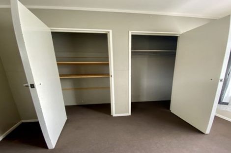 Photo of property in 1 Hill Crescent, Papakura, 2110