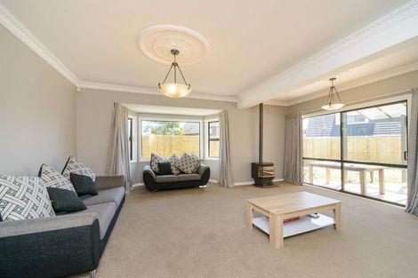 Photo of property in 12 Innes Place, Roslyn, Palmerston North, 4414