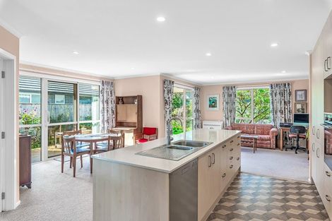 Photo of property in 82 Waipunahau Road, Waikanae, 5036