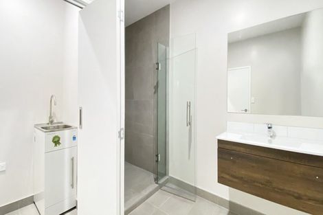 Photo of property in 2 Whakarato Way, Takanini, 2112