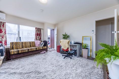 Photo of property in 28 Landscape Road, Papatoetoe, Auckland, 2025