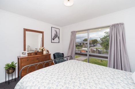 Photo of property in 5a Palliser Place, Milson, Palmerston North, 4414