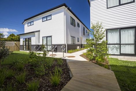 Photo of property in 2/42a Carruth Road, Papatoetoe, Auckland, 2025