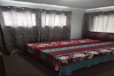 Photo of property in 57c Kamara Road, Glen Eden, Auckland, 0602