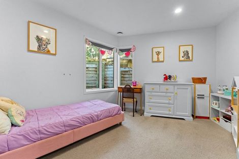 Photo of property in 127 Browns Bay Road, Browns Bay, Auckland, 0630