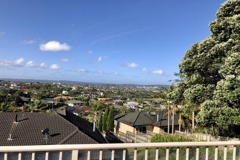 Photo of property in 80 Luckens Road, West Harbour, Auckland, 0618
