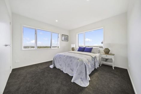 Photo of property in 22 Nola Dawn Avenue, Papakura, 2110